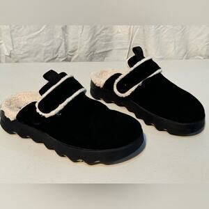 Cozy Black Slip-On Women's Shoes